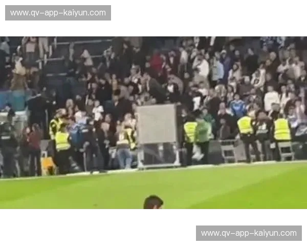 当日耳曼战车遇上东方雄狮：一场跨越山海的足球梦想对决